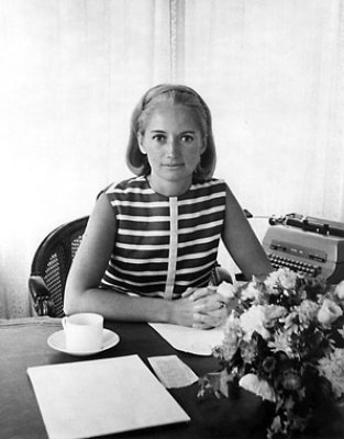 Mary Wells Lawrence at her desk in 1969, just after her marriage to Harding Lawrence. | Wikimedia Commons